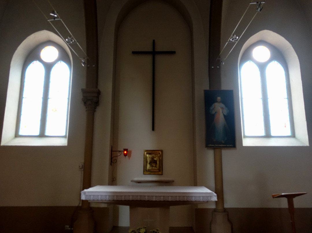 Eglise Sainte-Anne-罗阿讷必去景点