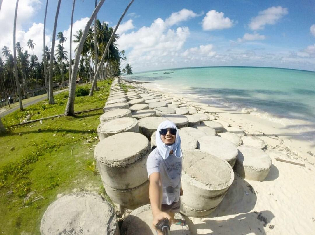 Biduk-Biduk Beach景点图片