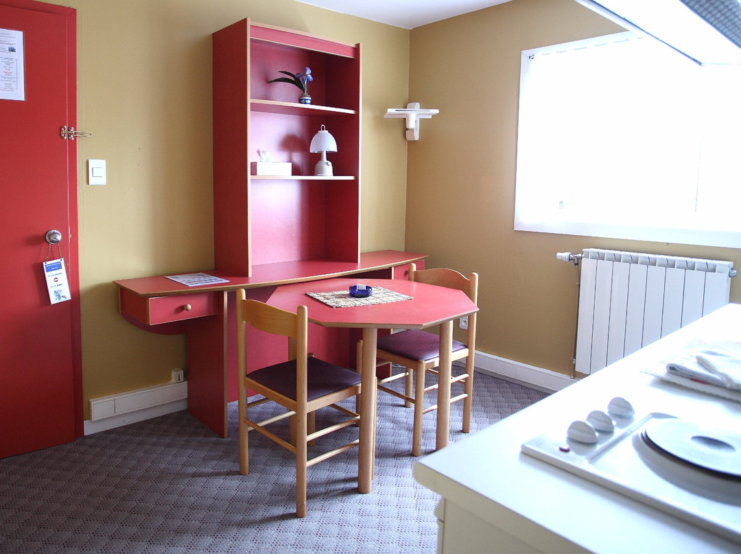 Hotel les IRIS主图