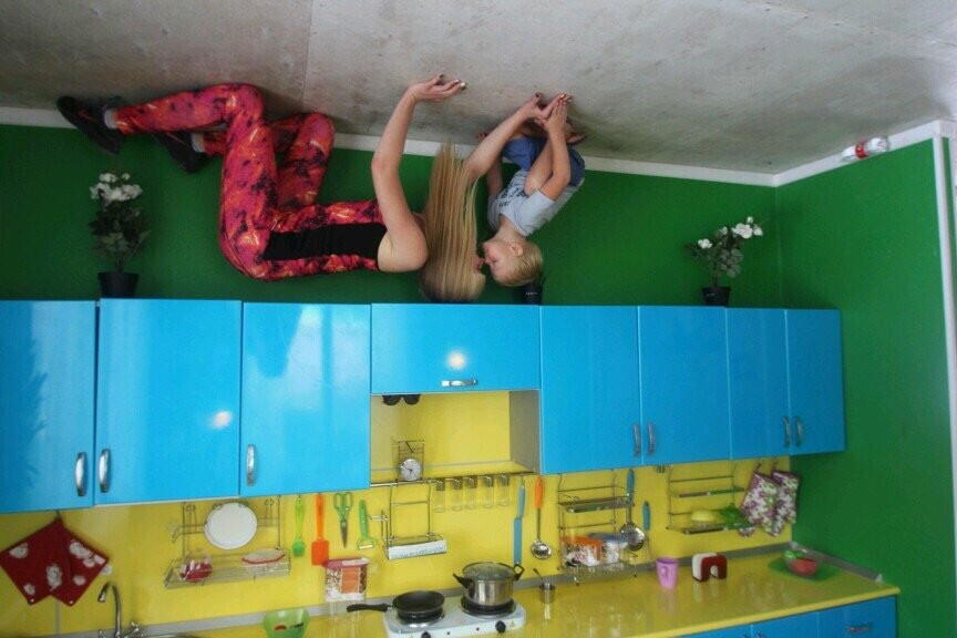 Upside Down House景点图片