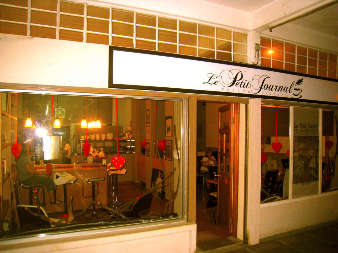 Midlands餐馆和美食-Le Petit Journal
