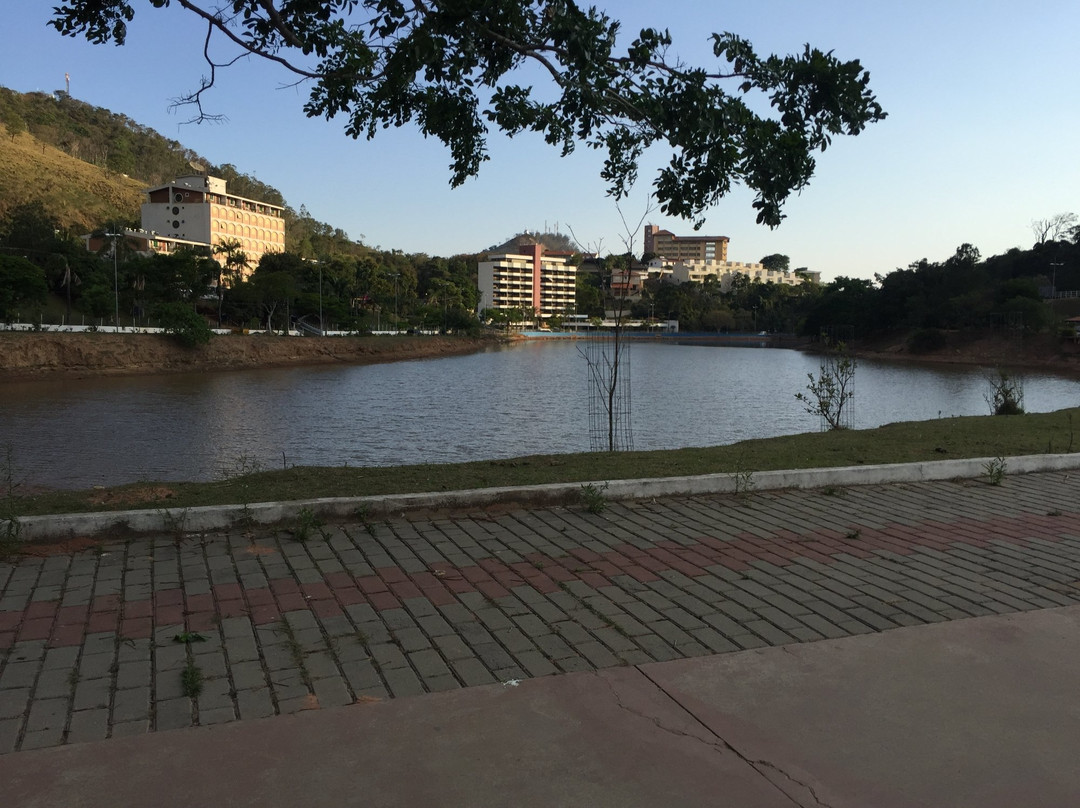 Represa Cavalinho Branco-阿瓜斯迪林多亚必去景点