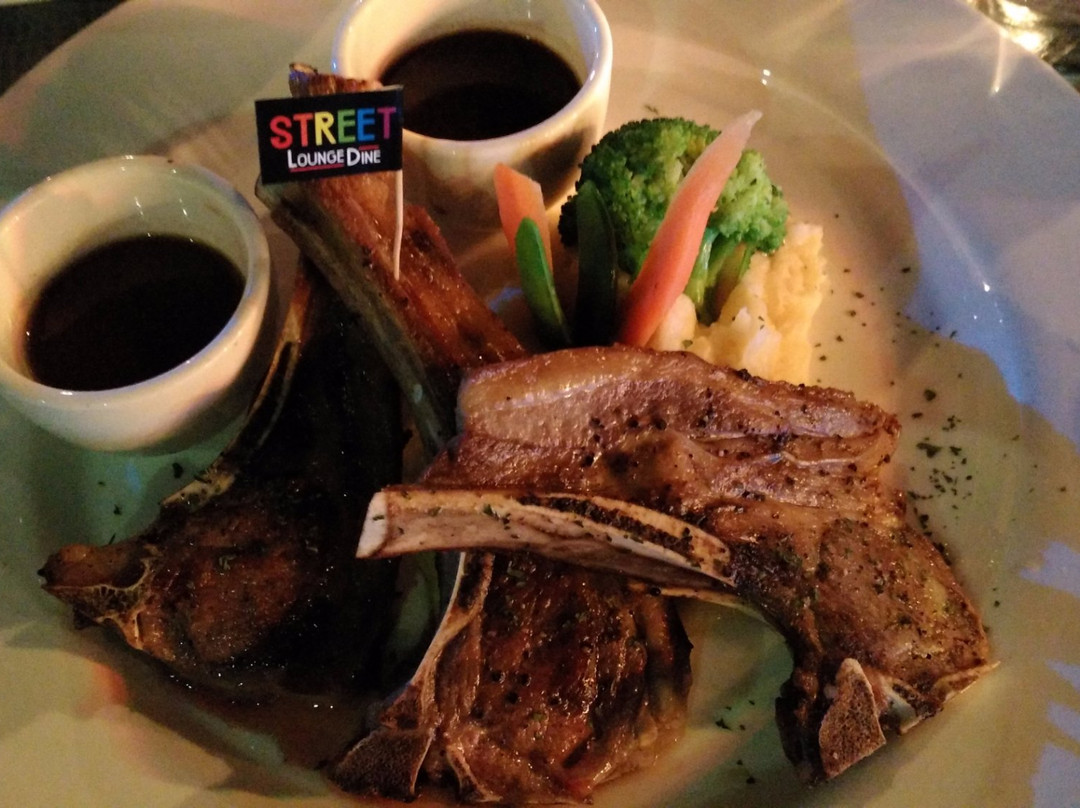 Lubok Antu餐馆和美食-Street Lounge Dine