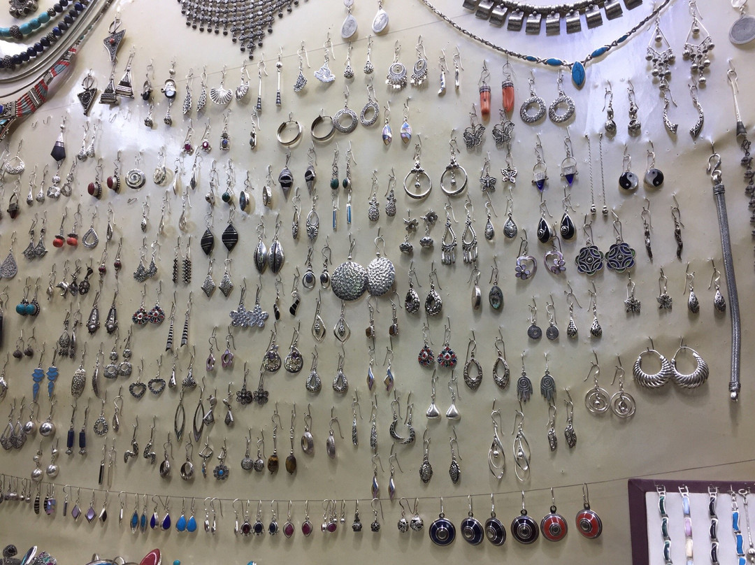 塔鲁丹特旅游景点-Bijouterie Essada Silversmith