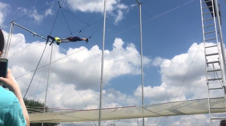 Lone Star Trapeze Academy-布赖恩必去景点