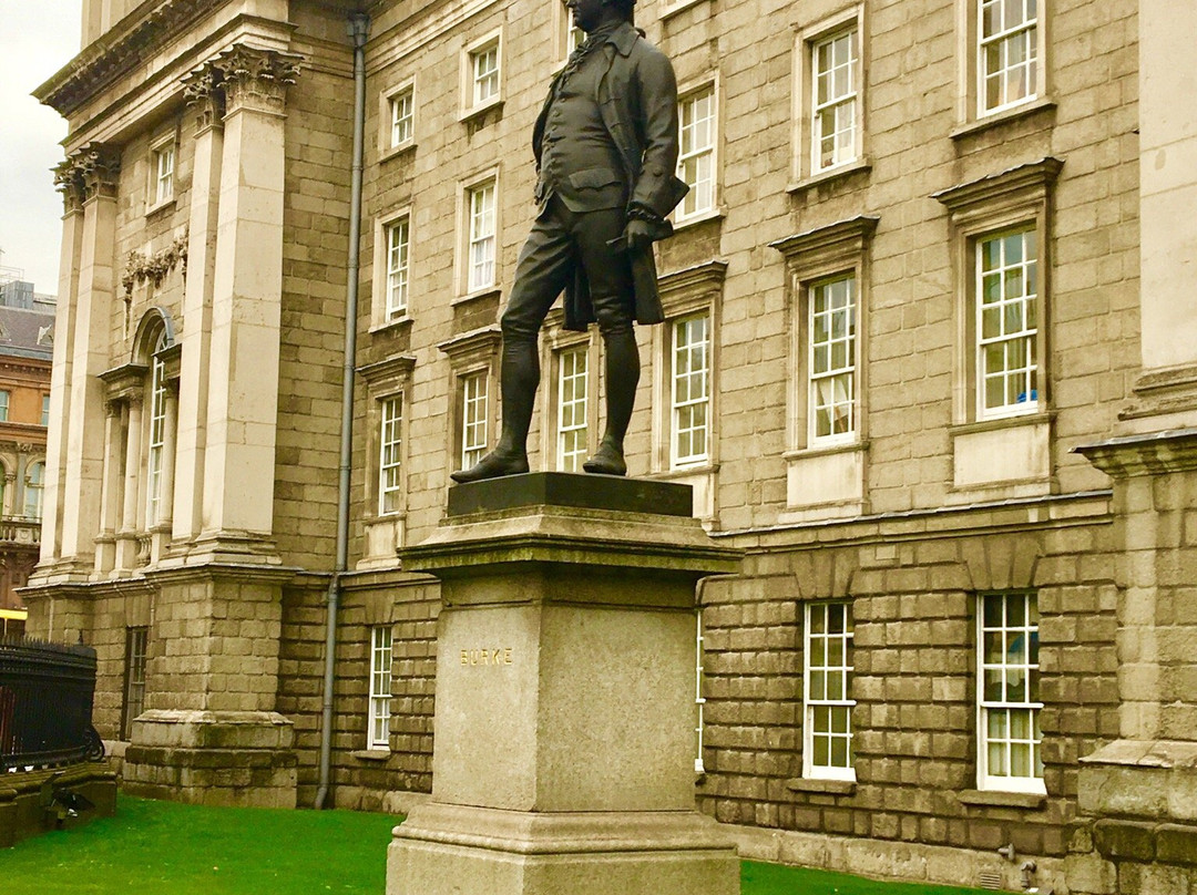 Edmund Burke Statue景点图片