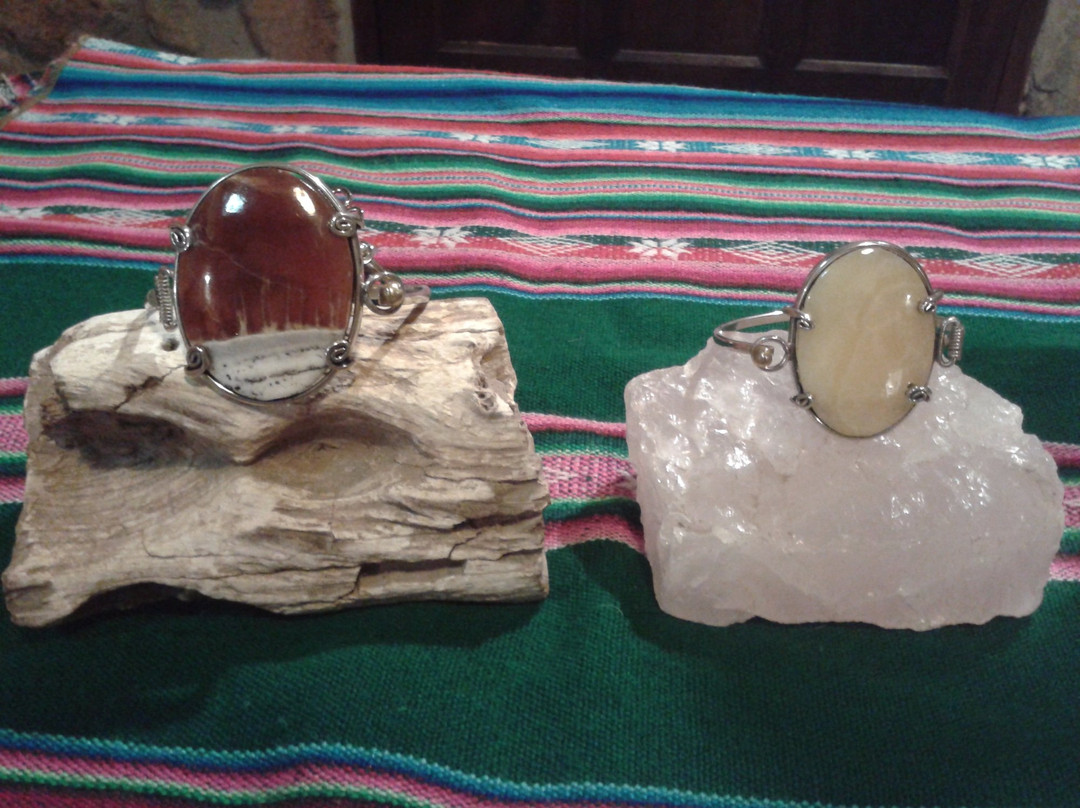 Rocas del Benitez-Cortaderas必去景点