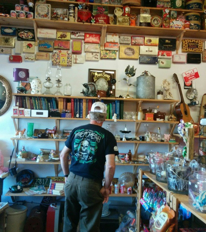 The Candy Store in Nanton-南顿必去景点