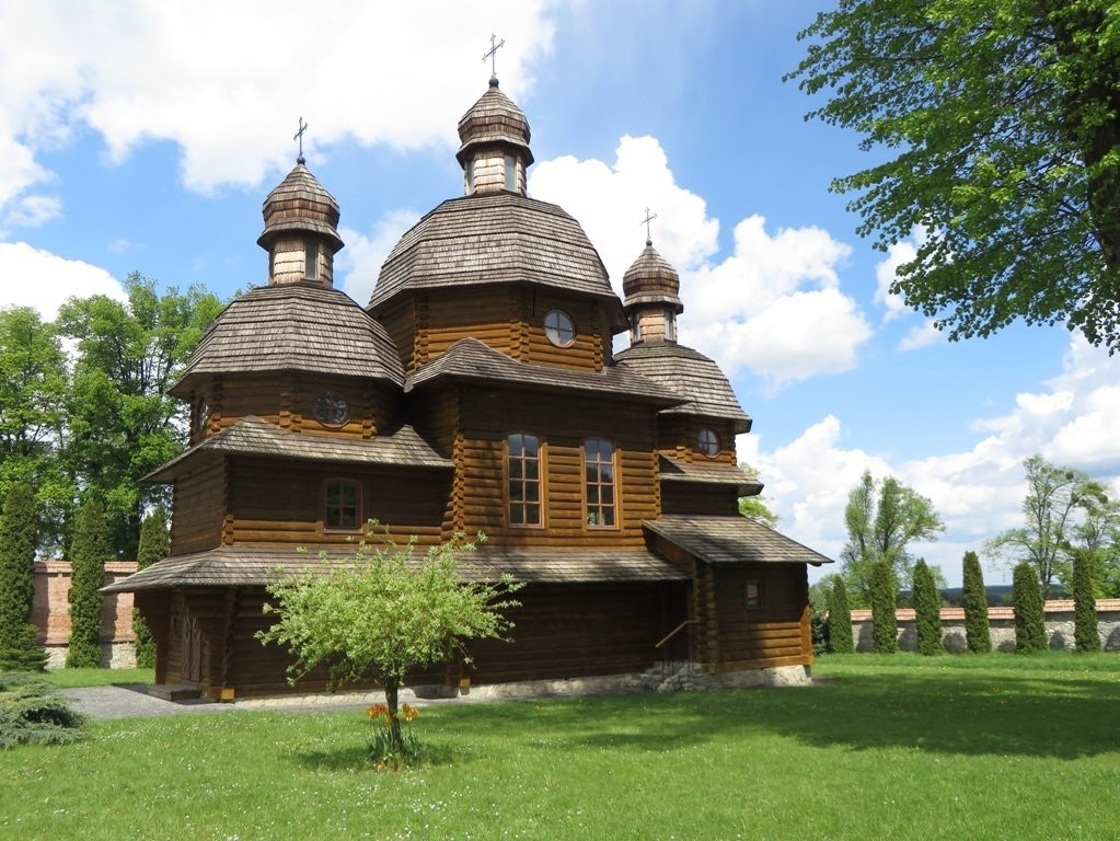 Krekhivsky Monastery of St. Nicholas Basilian Fathers-Krekhiv必去景点