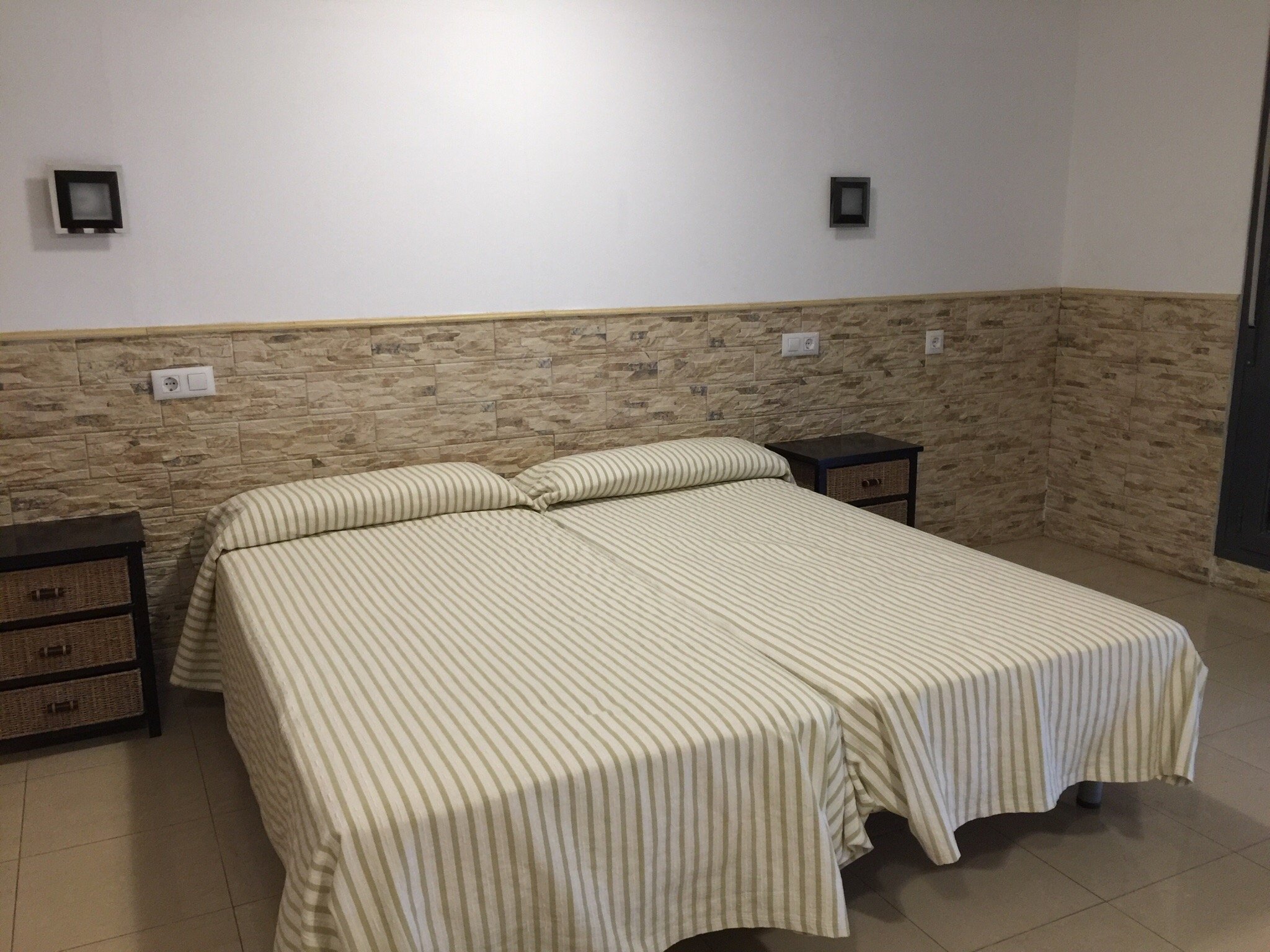 Hostal Valle del Iregua-浴室