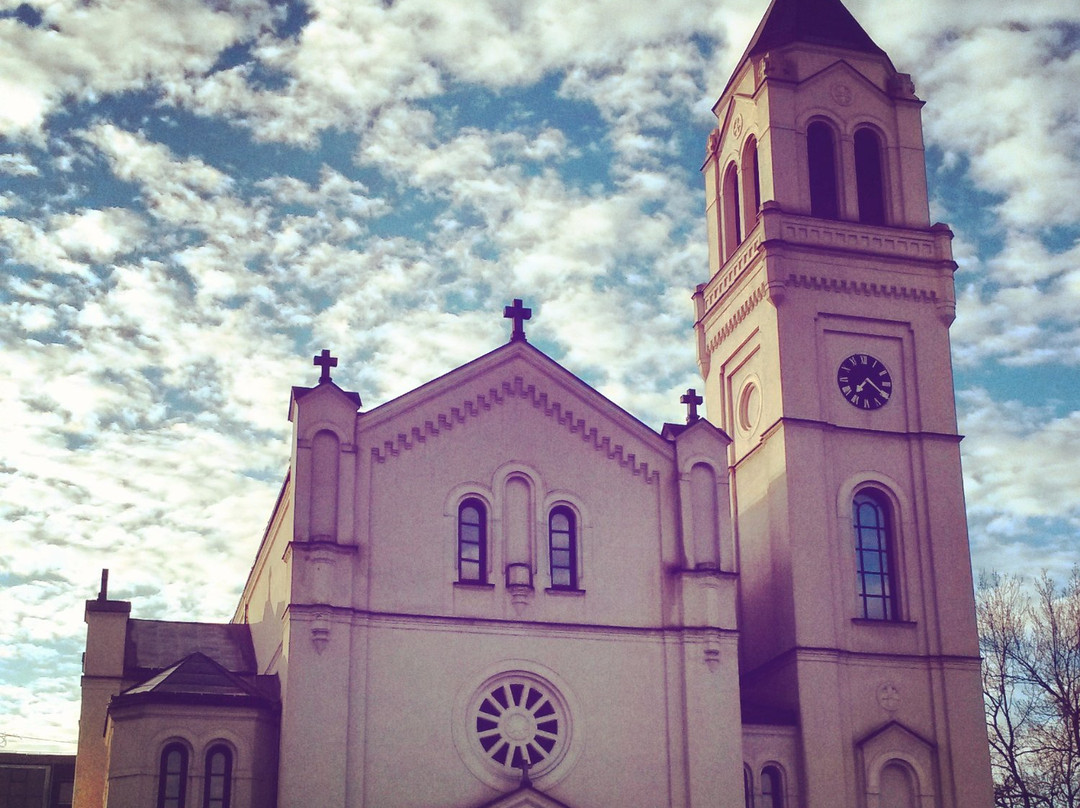 Sacred heart church-布尔奇科必去景点