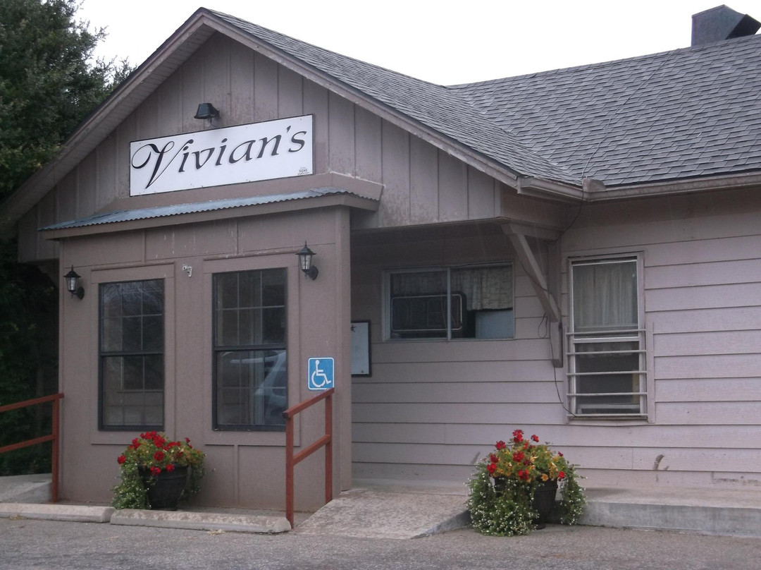 Cyril餐馆和美食-Vivian's Cafe