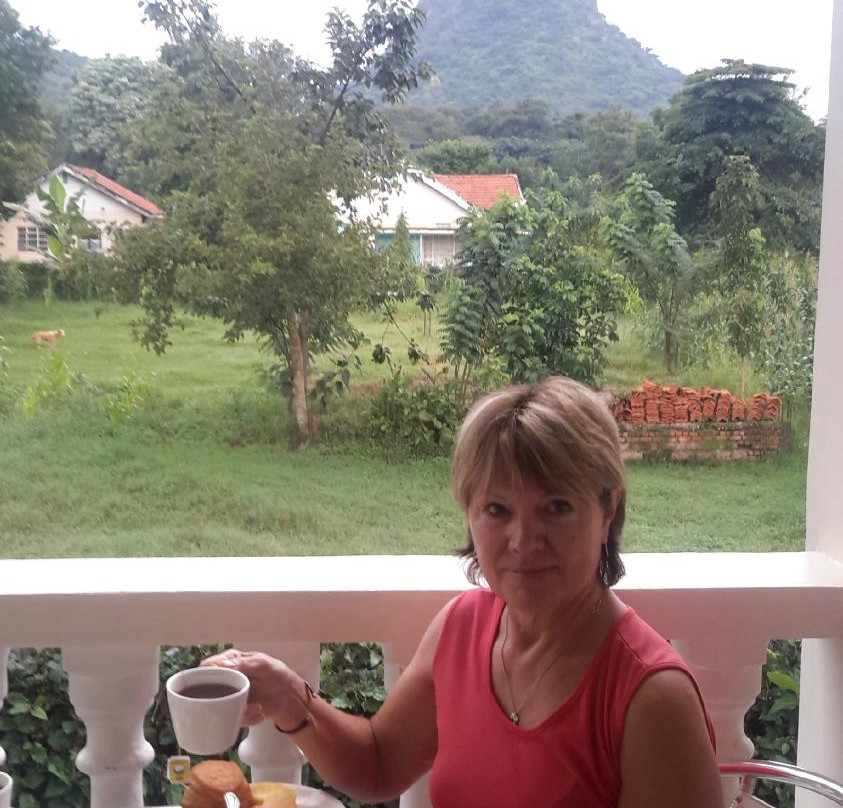 Golden Tripod Hotel主图