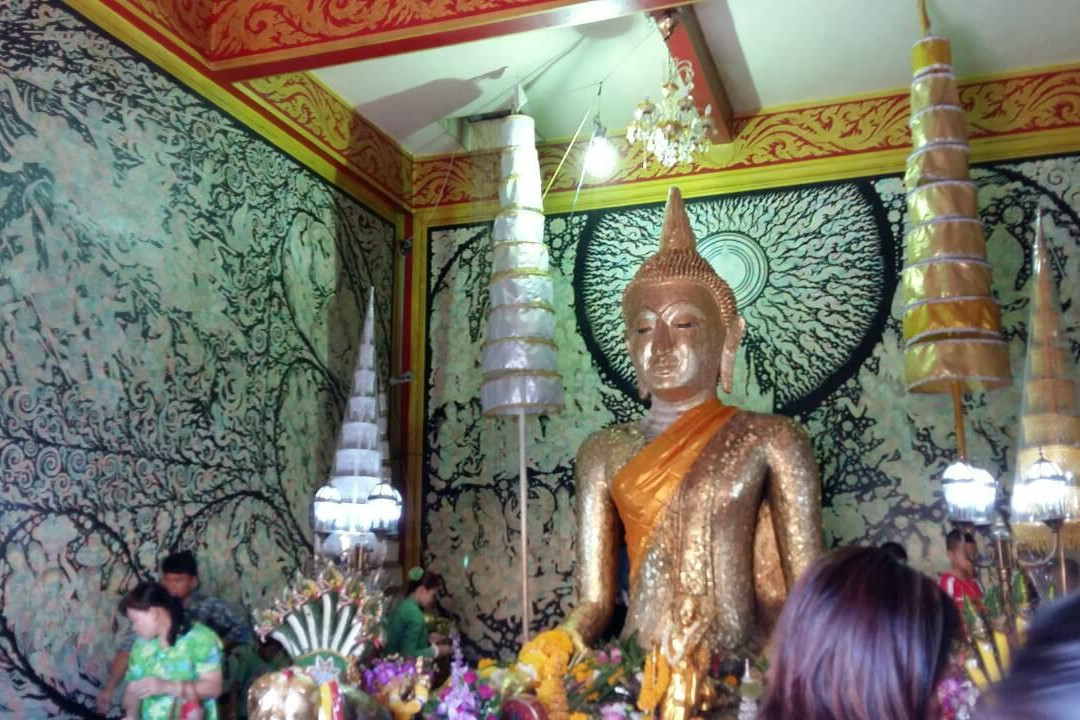 Luang Pho Dam Khoachedi-Samaesan必去景点