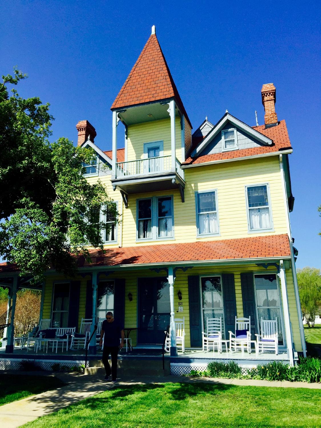 The Bell House Bed & Breakfast-浴室