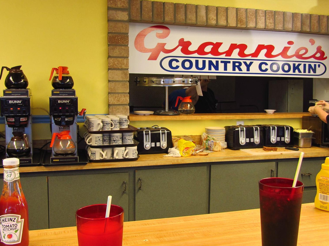 克里斯特尔里弗餐馆和美食-Grannie's Restaurant