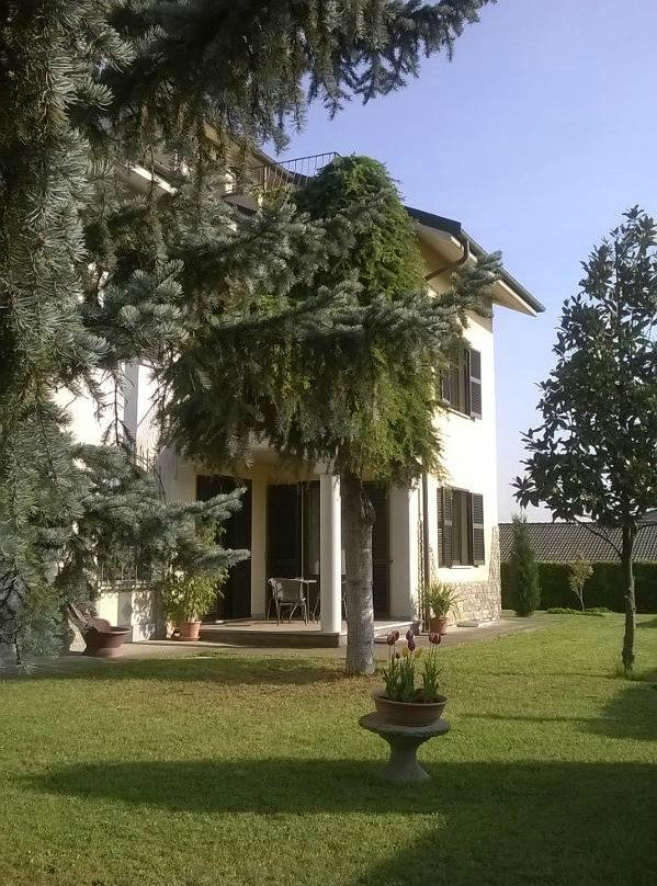 Rivalta Bormida酒店住宿-Affitta Camere Il Girasole