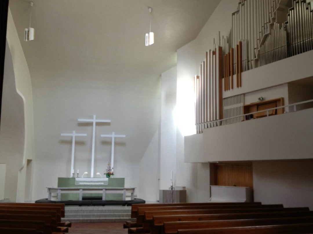 Church of the Three Crosses景点图片