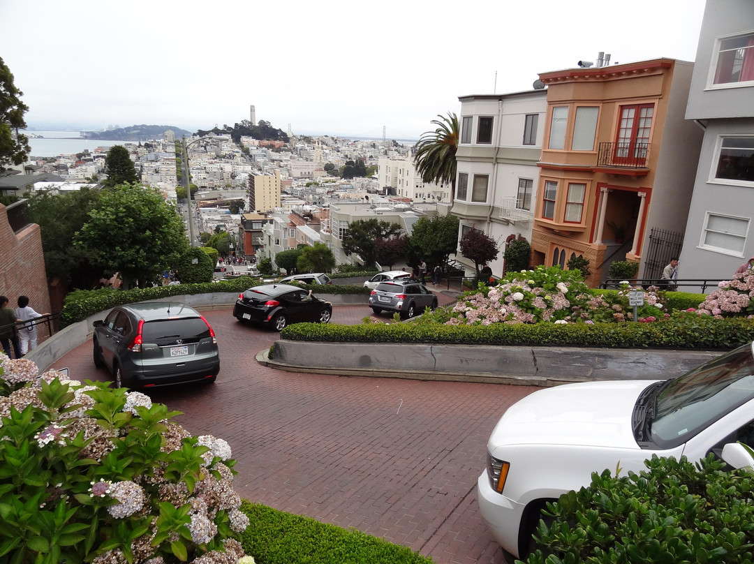 九曲花街-旧金山必去景点