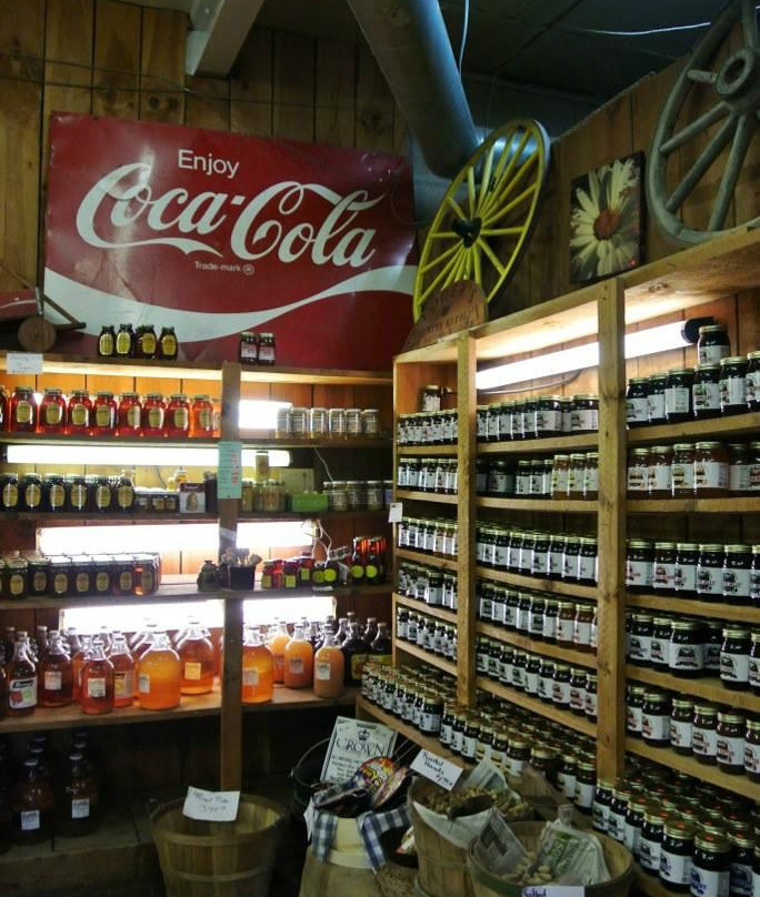 Poor Farmer's Market Country Store景点图片