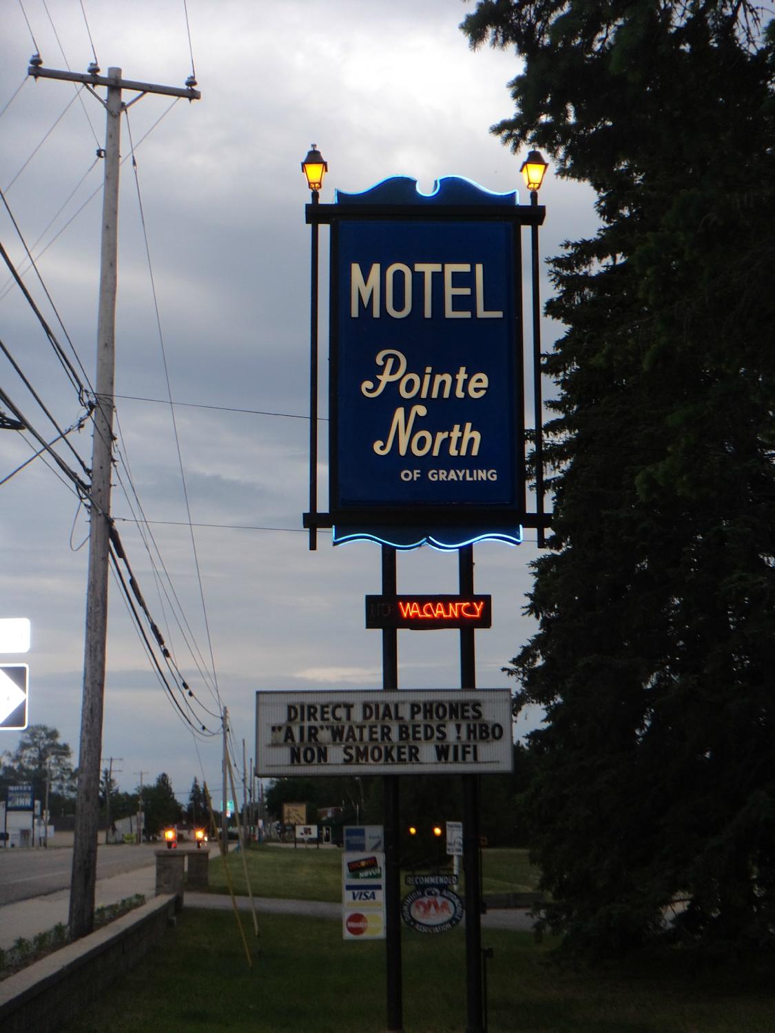 Pointe North Motel-浴室