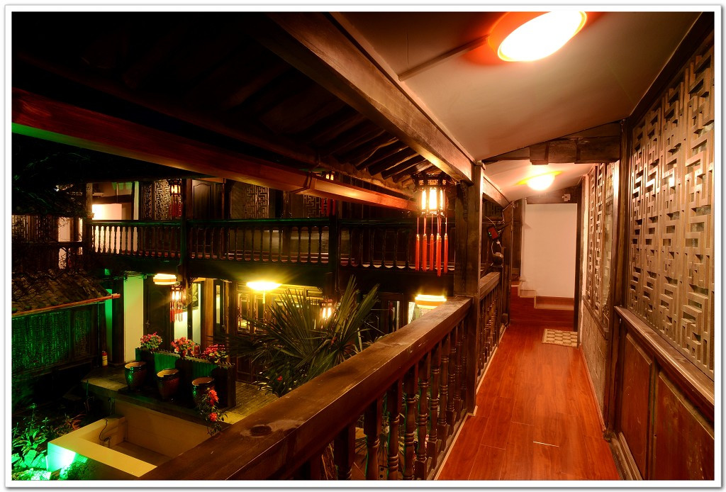 丽江春水堂温泉客栈主图