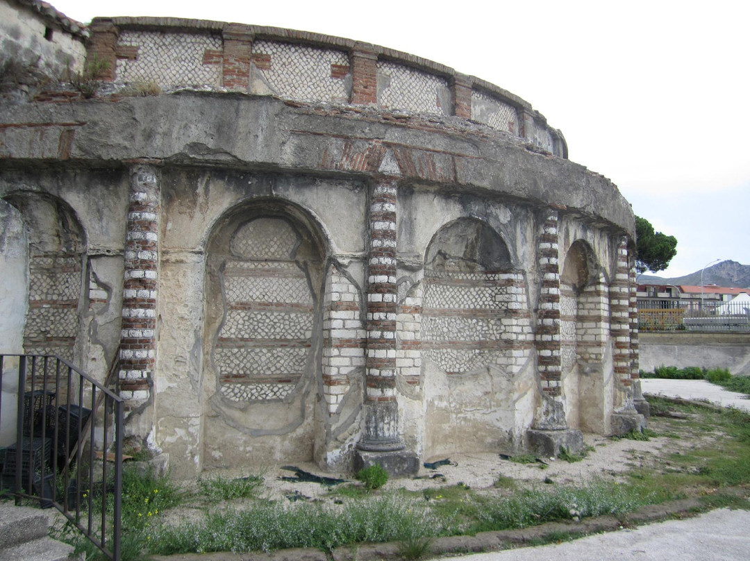 Mausoleo detto delle Carceri Vecchie-San Prisco必去景点