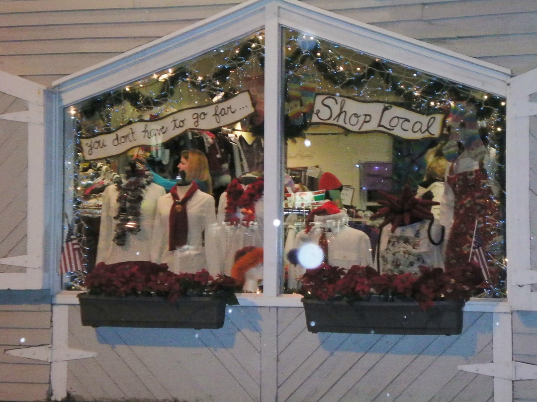 Clothespins Consignment Boutique-Dover必去景点