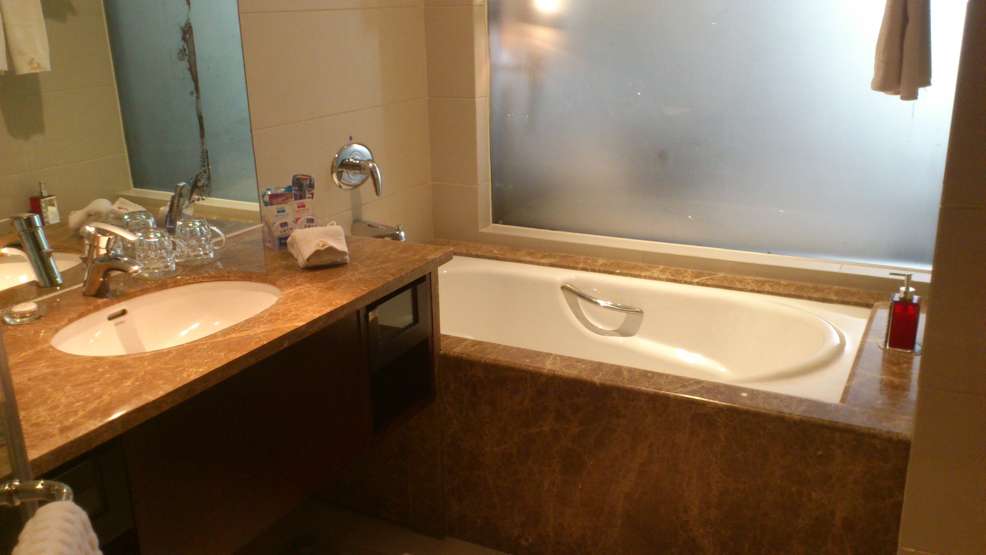 中瀚大酒店-客卧