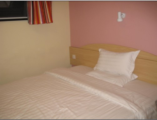 绿野春深·美宿作品酒店(芜湖古城镜湖公园店)主图