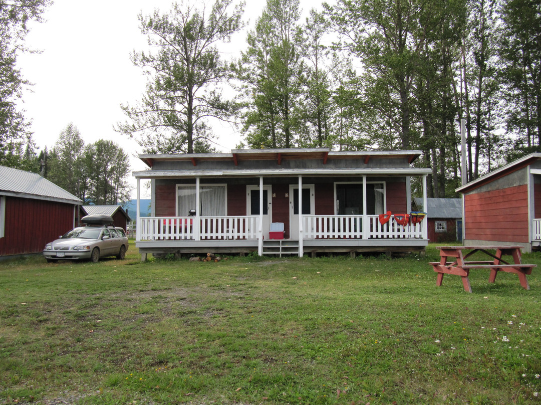 Bowron Lake Lodge and Resorts