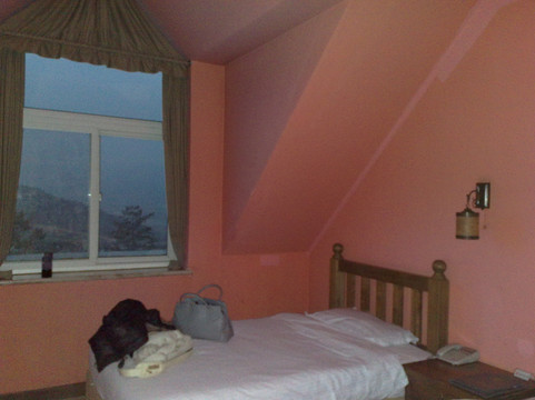 优龙红酒庄园主图