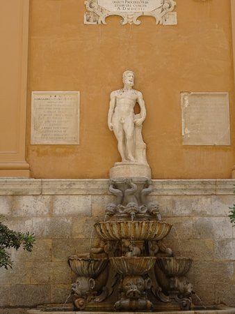 Fontana di Saturno di Trapani景点图片