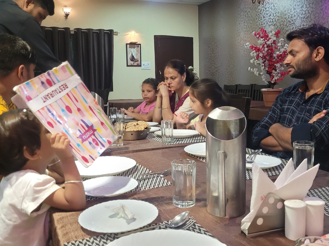 Narmada Hills Resort主图