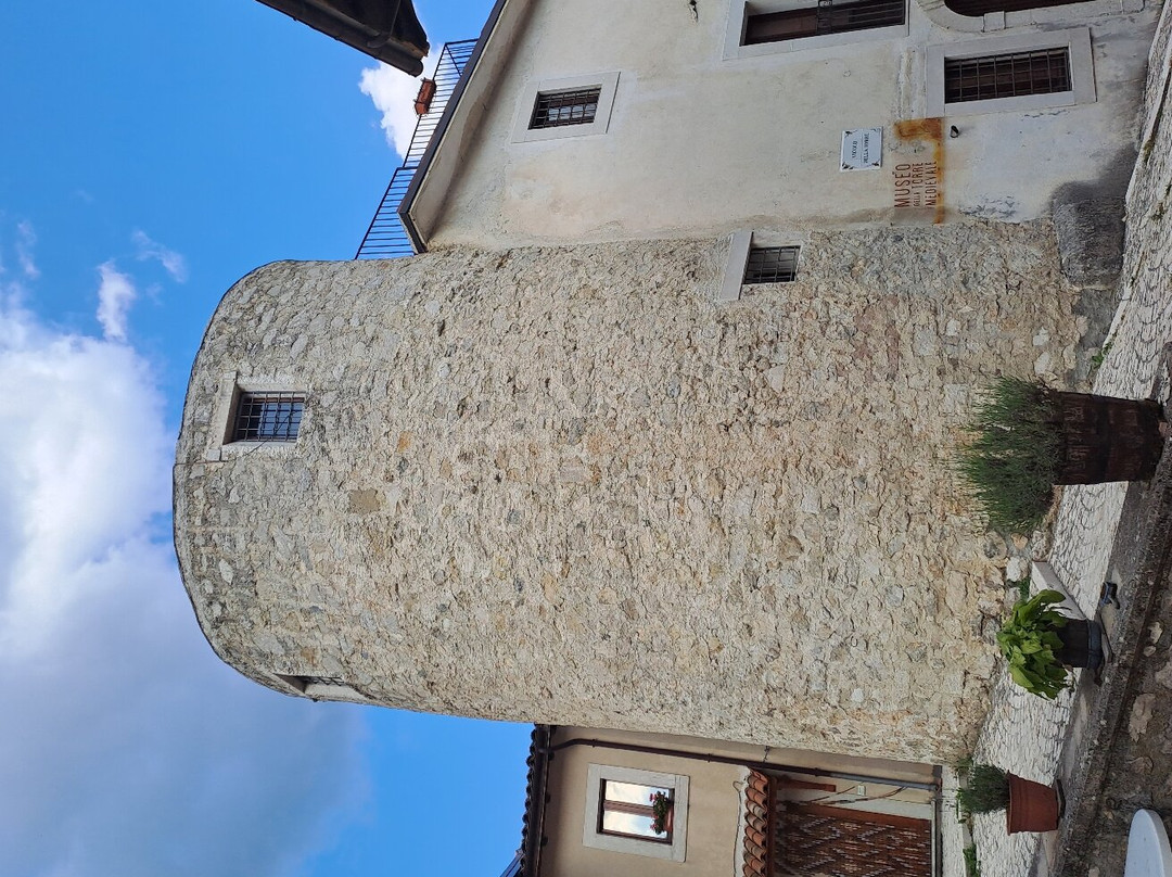 Gli antichi palazzi di Villetta Barrea景点图片