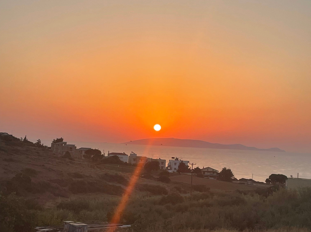 佩拉加港酒店主图