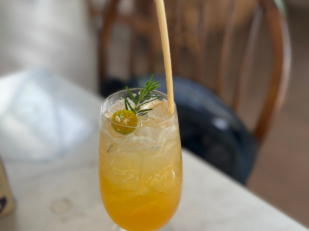 Whispering Cafe主图