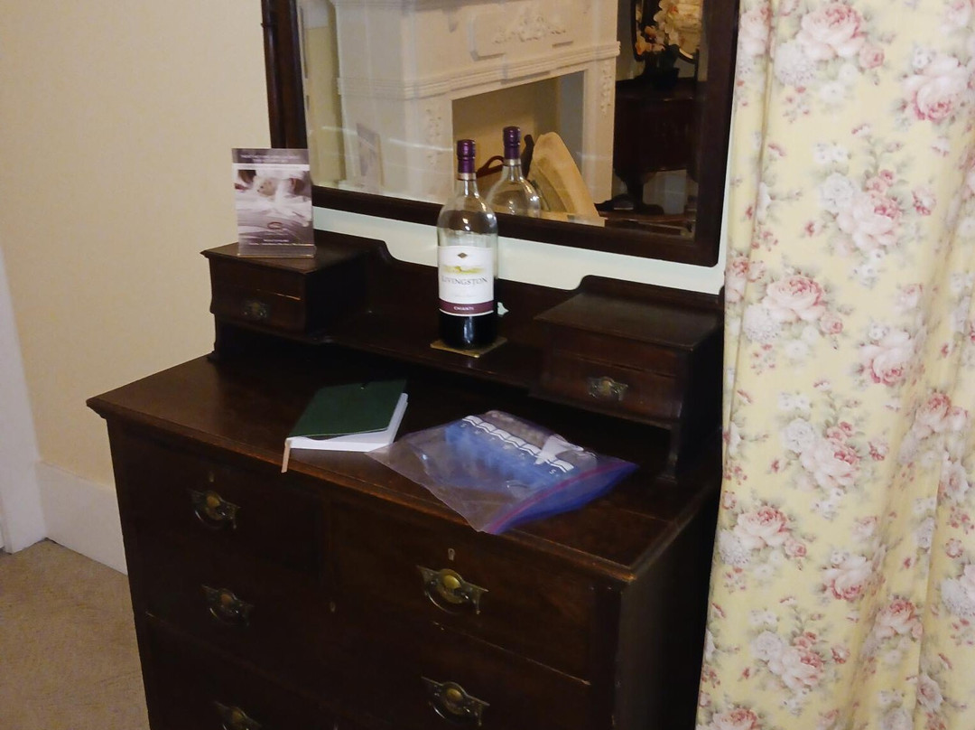 The Bird & Butterfly Inn主图