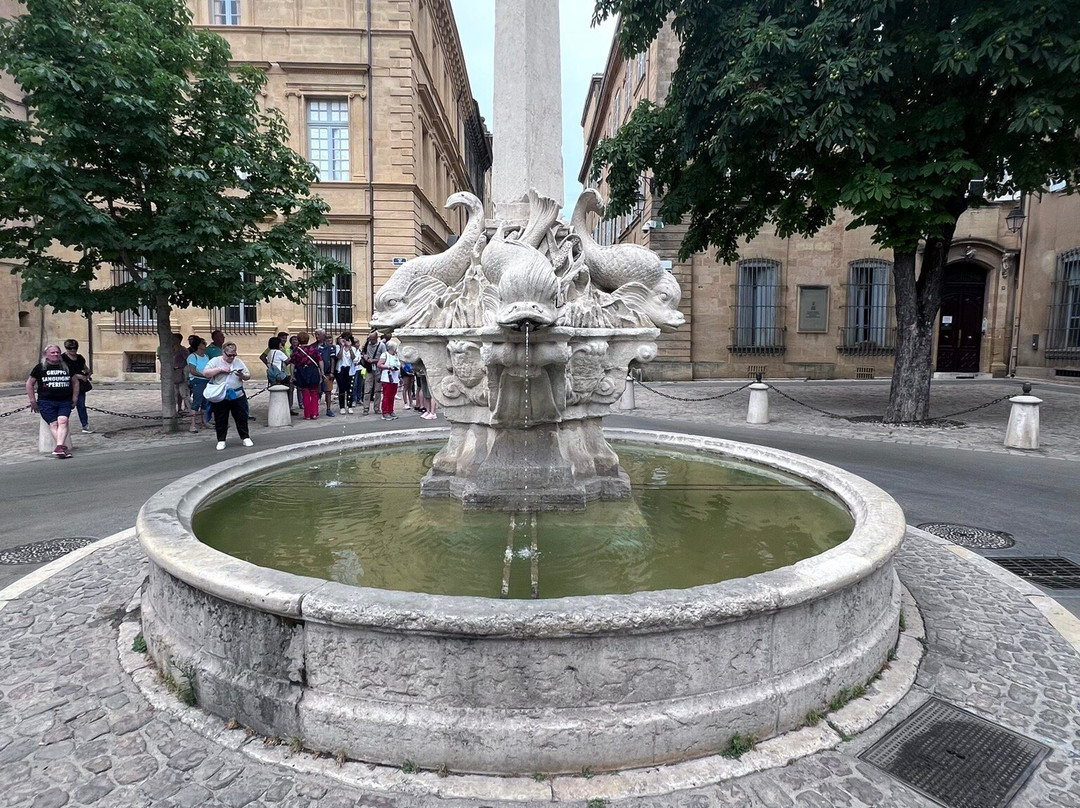Fontaine des Quatre-Dauphins景点图片