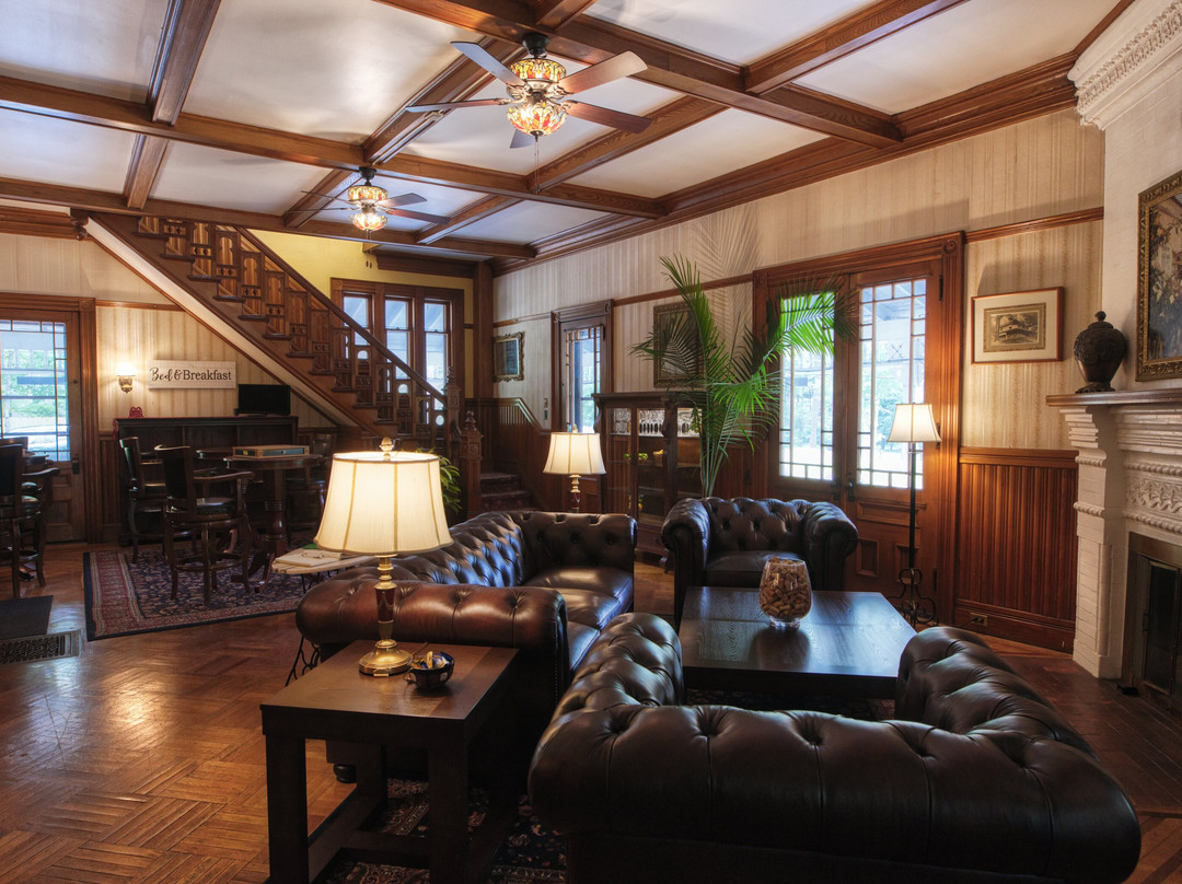 Rockwell Falls Inn And Wine Bar主图