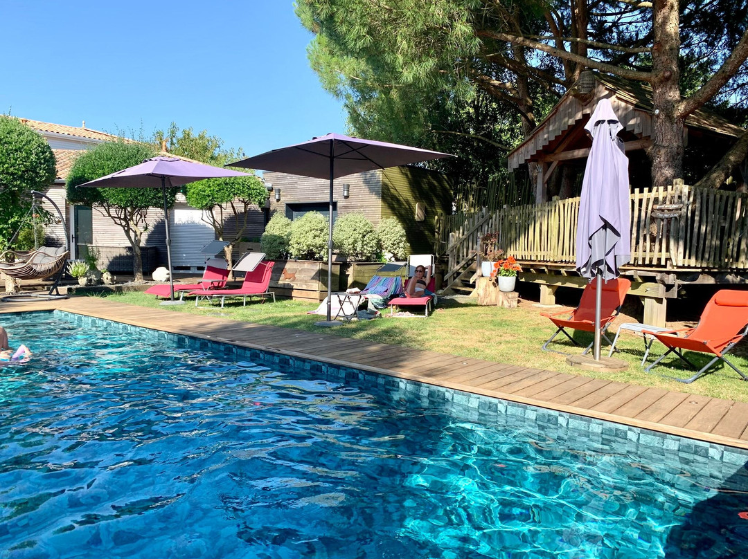 Le Clos des Romarins主图