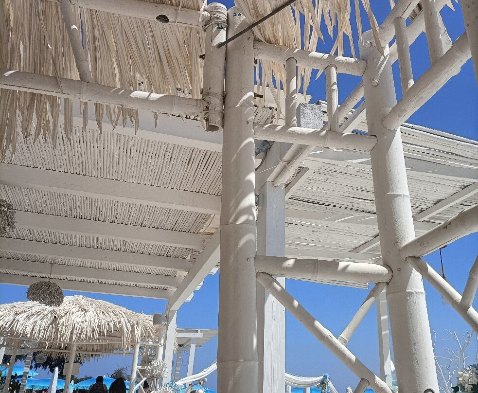 T BEACH Mezzaluna景点图片