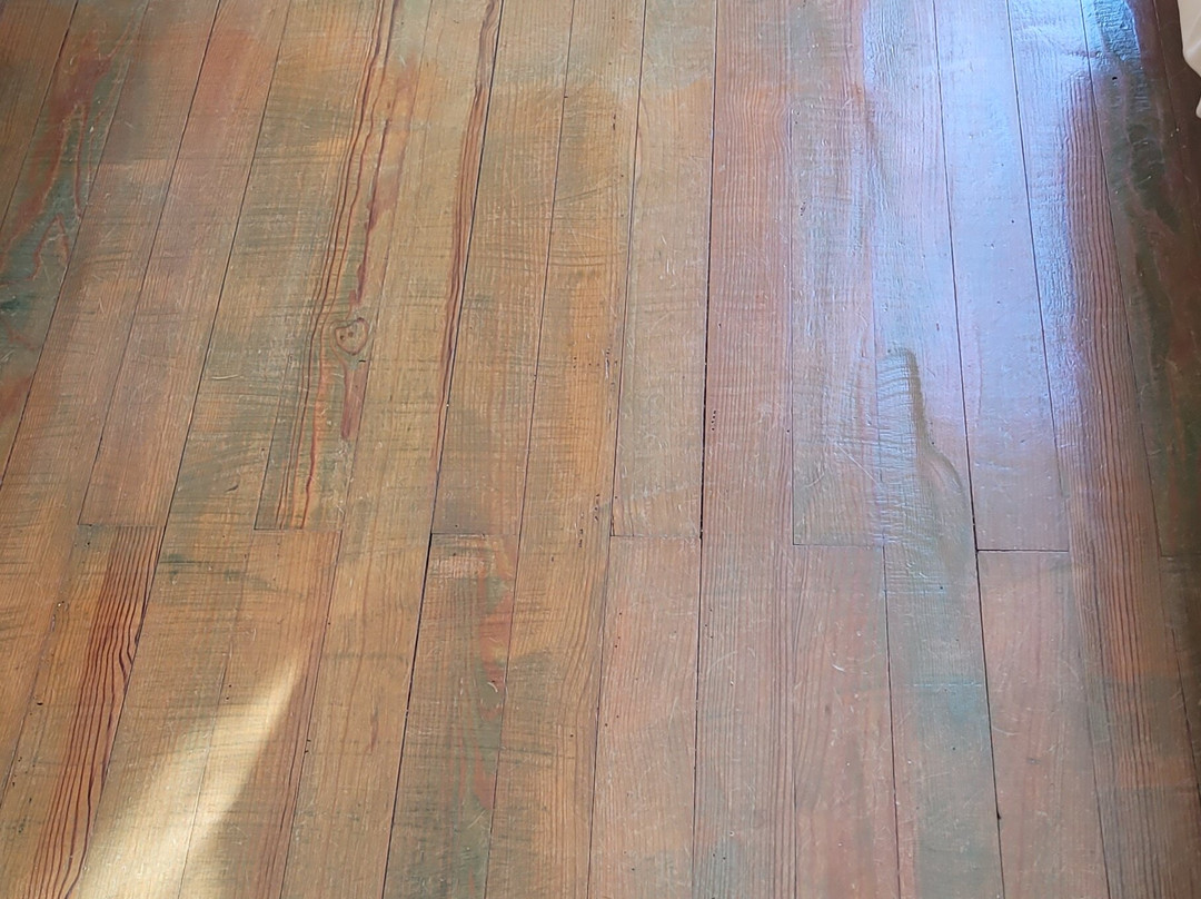 Les Gues Rivieres主图