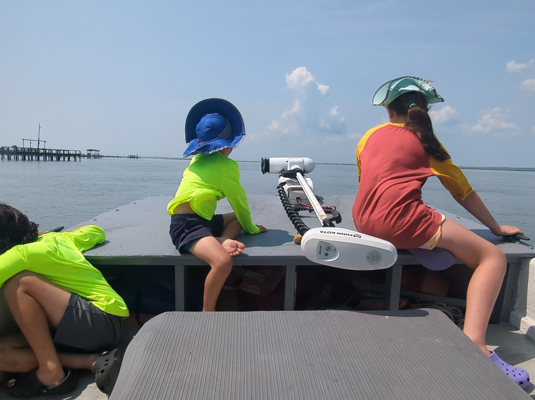 Fish Tales Fishing Charters-钦科蒂格岛必去景点