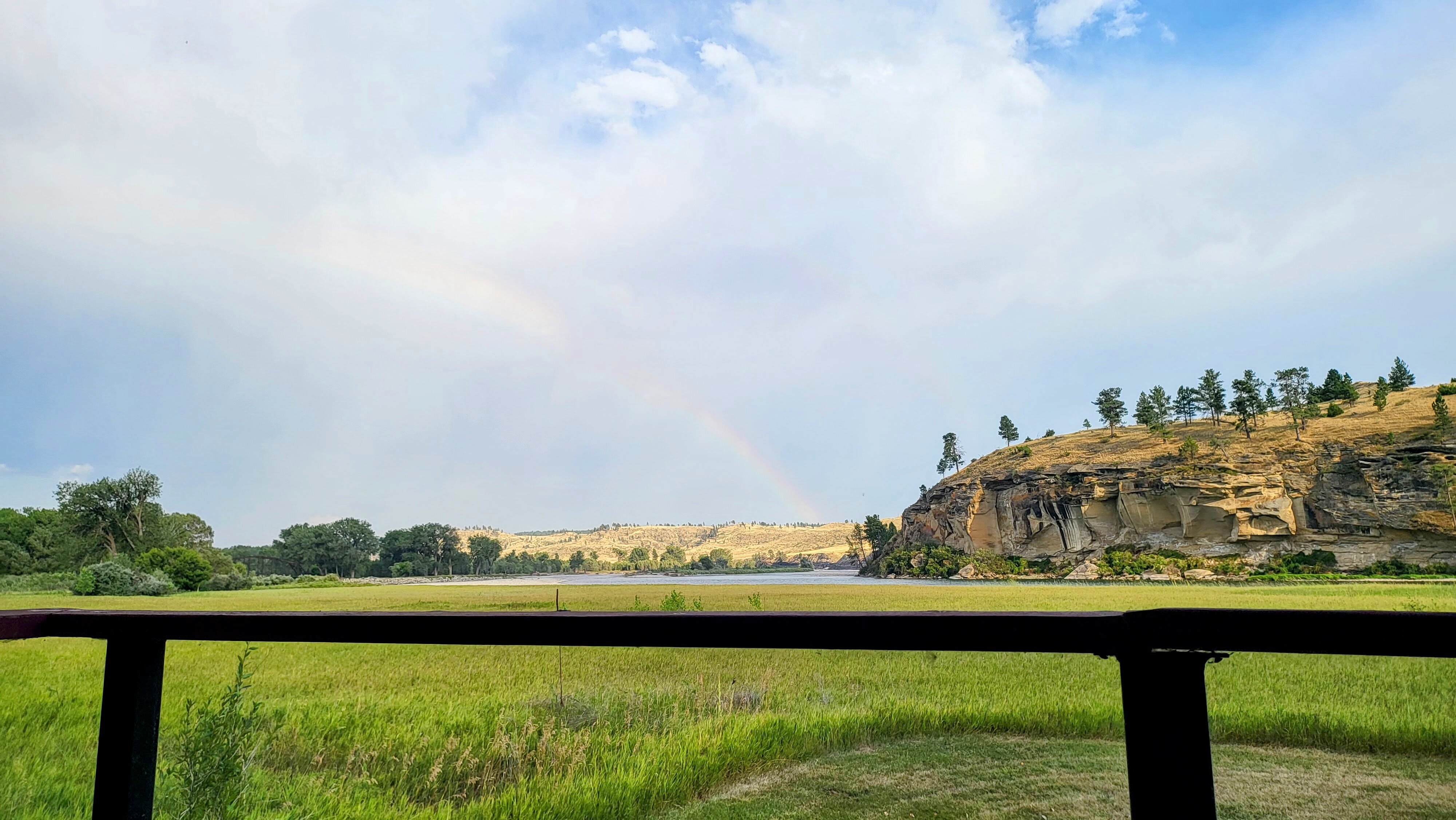 黄石河小屋木屋住宿加早餐旅馆-官方