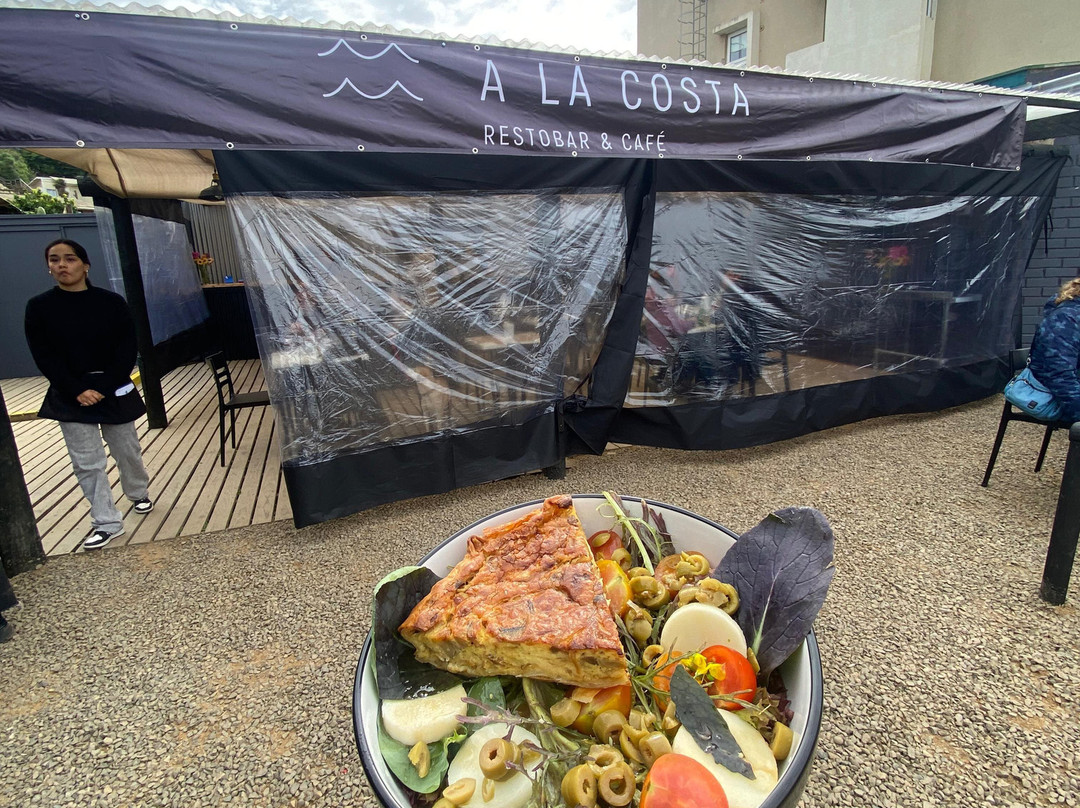 A La Costa Restobar Y Café