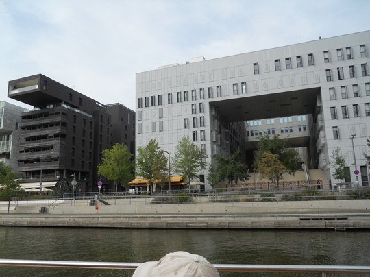 Le Vaporetto-里昂必去景点