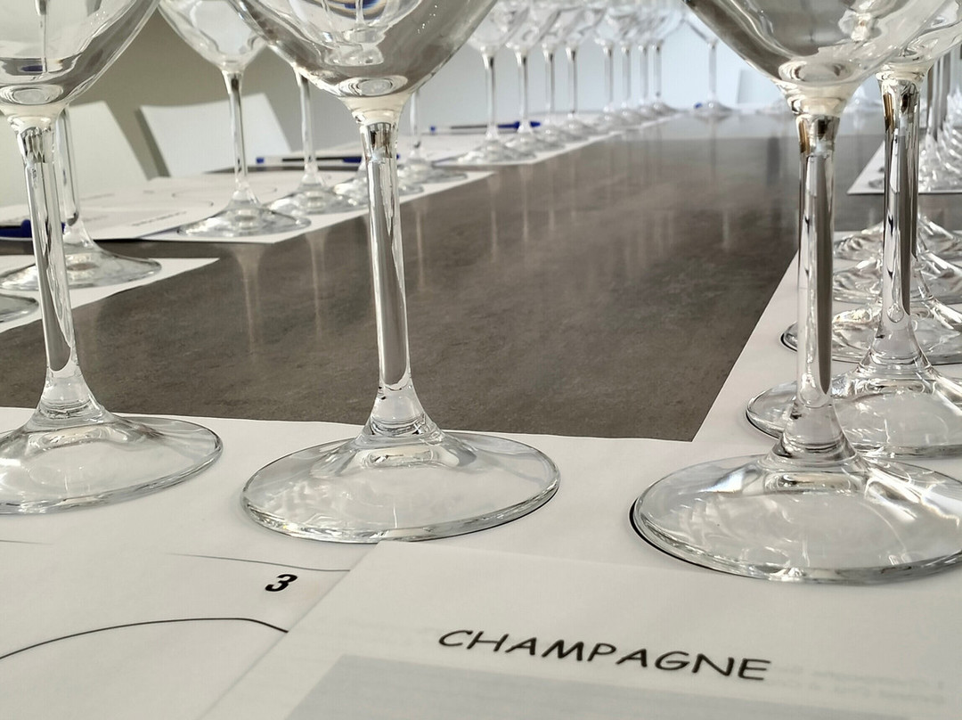 Enoteca Tibi-卡斯泰尔诺沃德尔加尔达必去景点