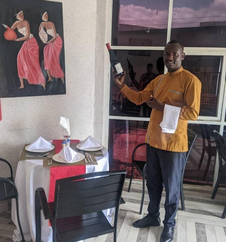 Avisha Town Hotel主图