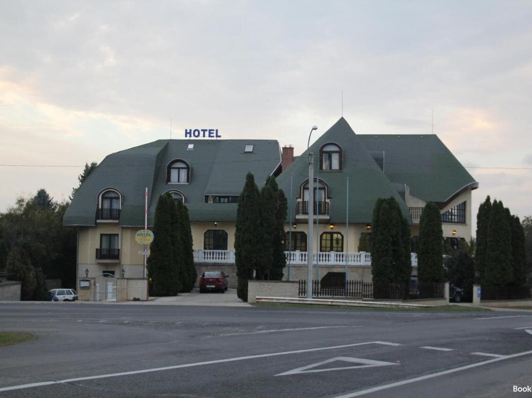 Hotel Holdfeny主图